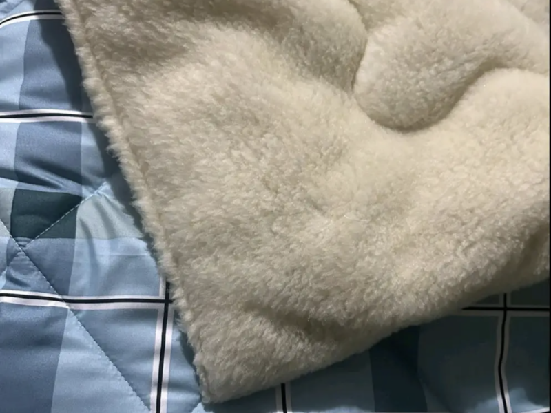 Ковдра зимова вовняна з відкритим хутром 145х210