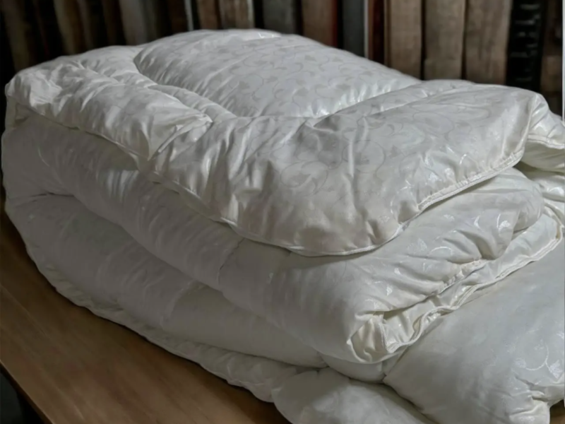 Ковдра Zevs Vip най якіснішого штучного лебяжий пух полуторка 150 на 210см