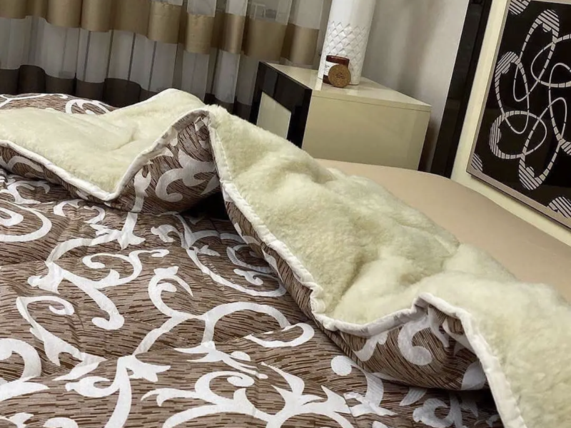 Тепла ковдра з овчини відкрита колір в асортименті 175х210. Бавовна. Кольори різн