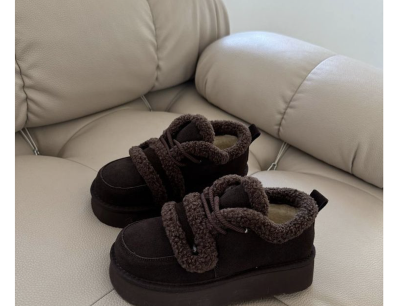 Темные шоколадные замшевые короткие угги со шнуровкой на платформе 39 размер