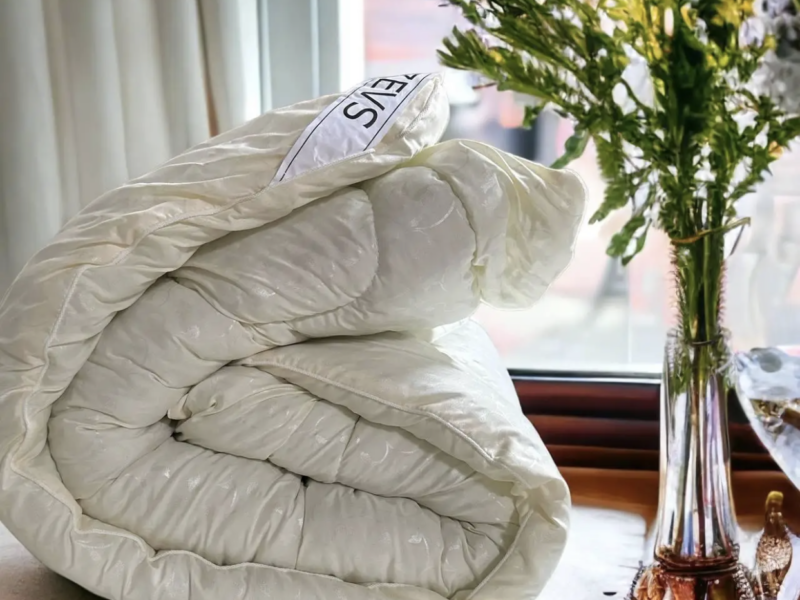 Ковдра Zevs Vip най якіснішого штучного лебяжий пух полуторка 150 на 210см