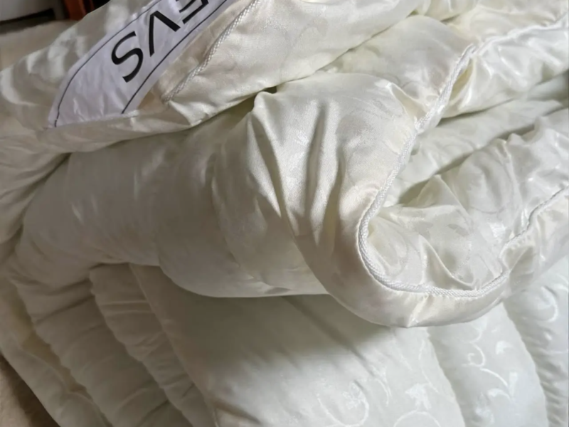 Ковдра Zevs Vip най якіснішого штучного лебяжий пух полуторка 150 на 210см