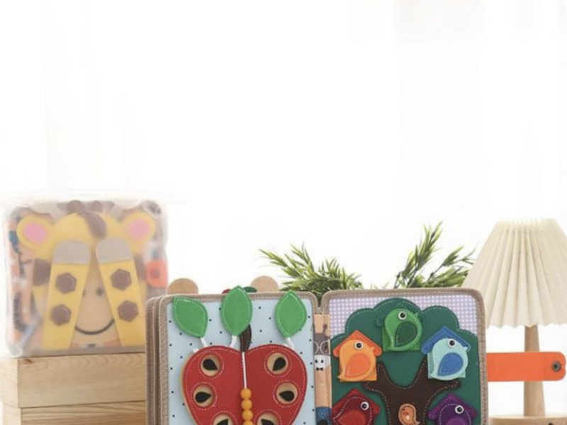 М'яка книжка-бізіборд на липучках C 64654 фетр, вивчення форм, кольорів, тварин, пальчикові ігри Жирафка Fun Game (344573575)