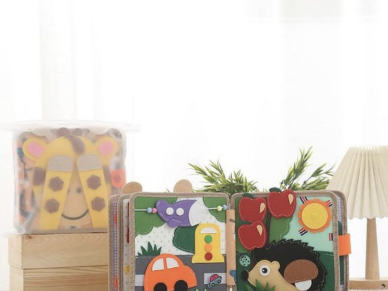 М'яка книжка-бізіборд на липучках C 64654 фетр, вивчення форм, кольорів, тварин, пальчикові ігри Жирафка Fun Game (344573575)