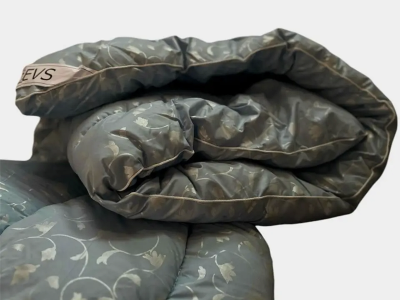 Ковдра бренду Zevs Vip лебединий пух у розмірі 150х210