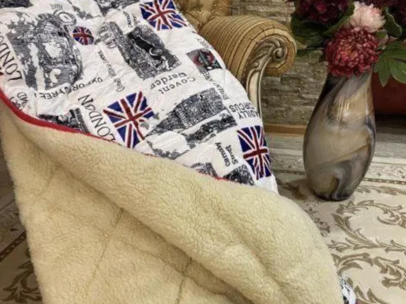 Ковдра Відкрита, хутро з однієї сторони, Овеча шерсть (вовна) півтораспальна, колір різний