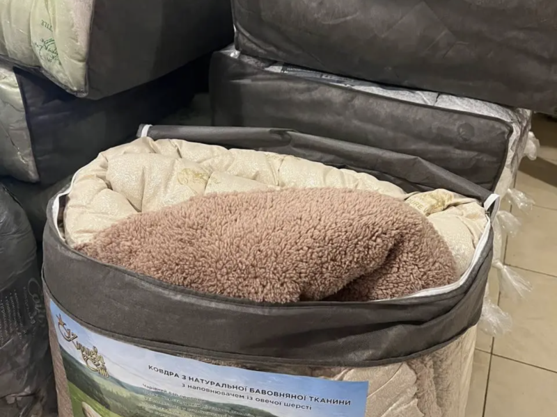 Ковдра з натуральної овечої вовни зимова стьобана ві роблена "Королева Снів", двоспальна 175/210см, тепла і дуже м'яка, пухнаста