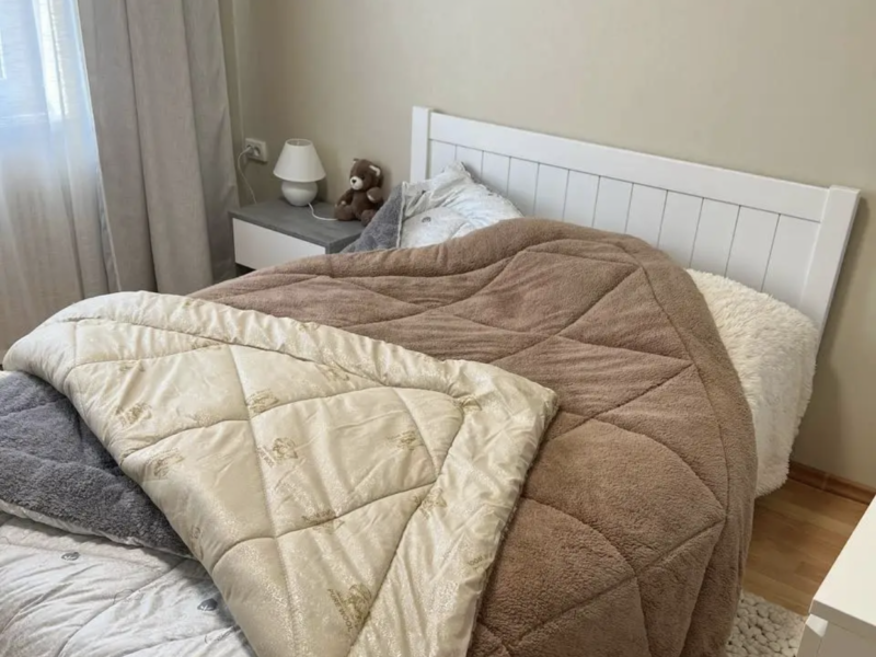 Ковдра з овечої вовни відкрита зимова стьобана "Королева Снів", двоспальна 175×210 см, тепла та м'яка