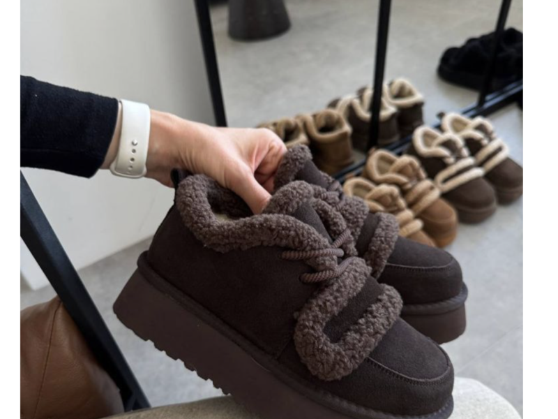 Темные шоколадные замшевые короткие угги со шнуровкой на платформе 39 размер