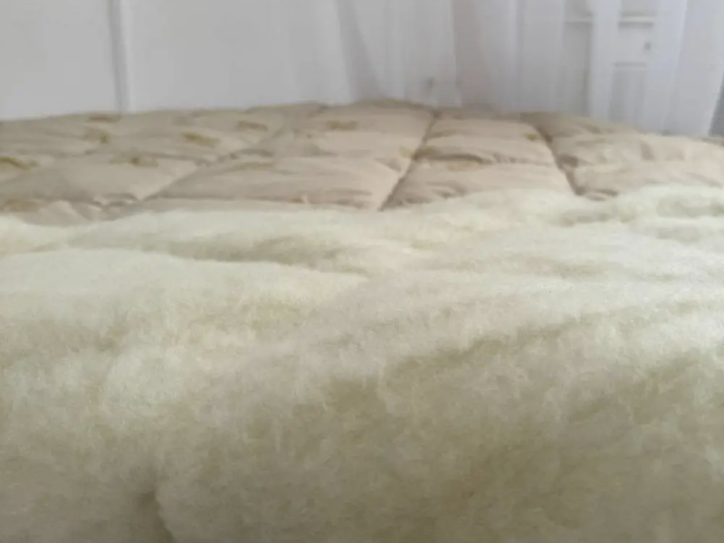 Зимова ковдра з овчини Feller Textile Євро 200х220см бежева