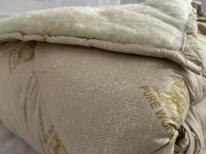 Зимова ковдра з овчини Feller Textile Євро 200х220см бежева