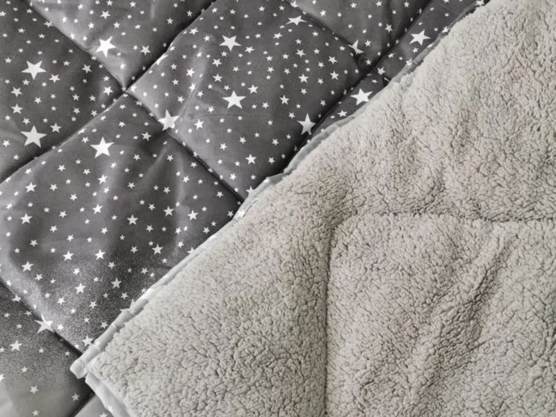 Тепла ковдра з вовни 200х220 см