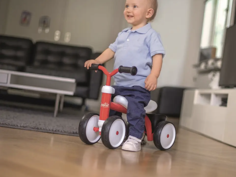 Біговел дитячий Smoby Toys металевий, чотириколісний червоний (