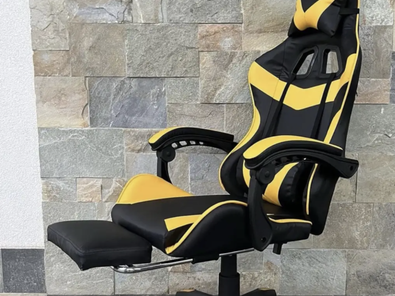 Комп'ютерне крісло 730 геймерське крісло