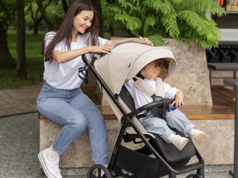 Прогулянкова коляска CARRELLO Bravo M/Lite CRL-5529 Club Beige