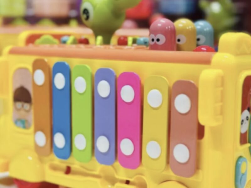 Розвивальна гра сортер для малюків Автобус іграшковий Розвивальні іграшки для найменших