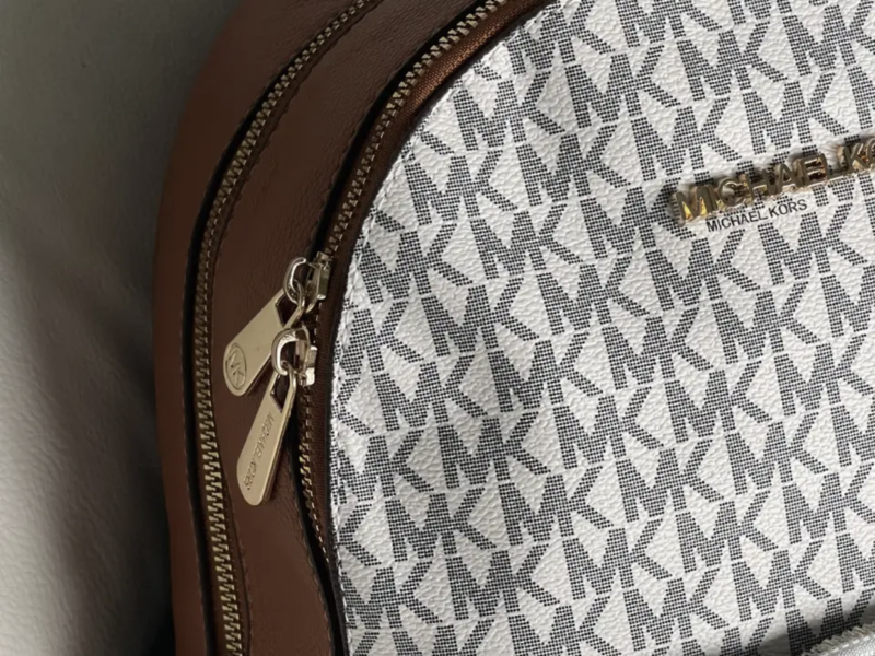 Жіночий рюкзак Michael Kors Kenly Medium Adina біло-коричневий Майкл Корс Код: 20492-6