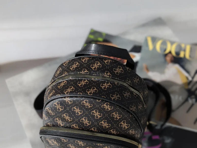 Жіночий коричневий рюкзак guess гесс люкс якість