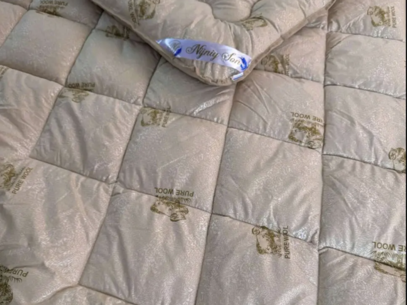 Тепла ковдра з натуральної овчини, тканина чохла мікросатин, напівторний розмір. Україна.150*215 см.Відео. Код: 115-112