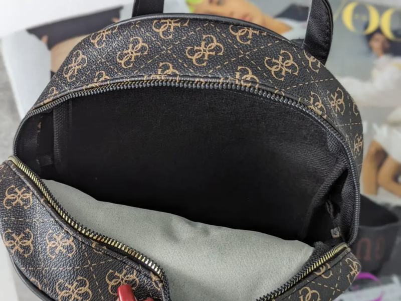 Жіночий коричневий рюкзак guess гесс люкс якість