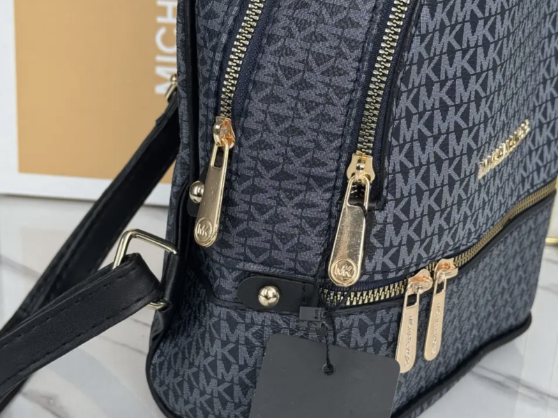 Рюкзак Michael Kors чорний із чорними ручками міні Майкл Корс рюкзак жіночий Код: 03321880