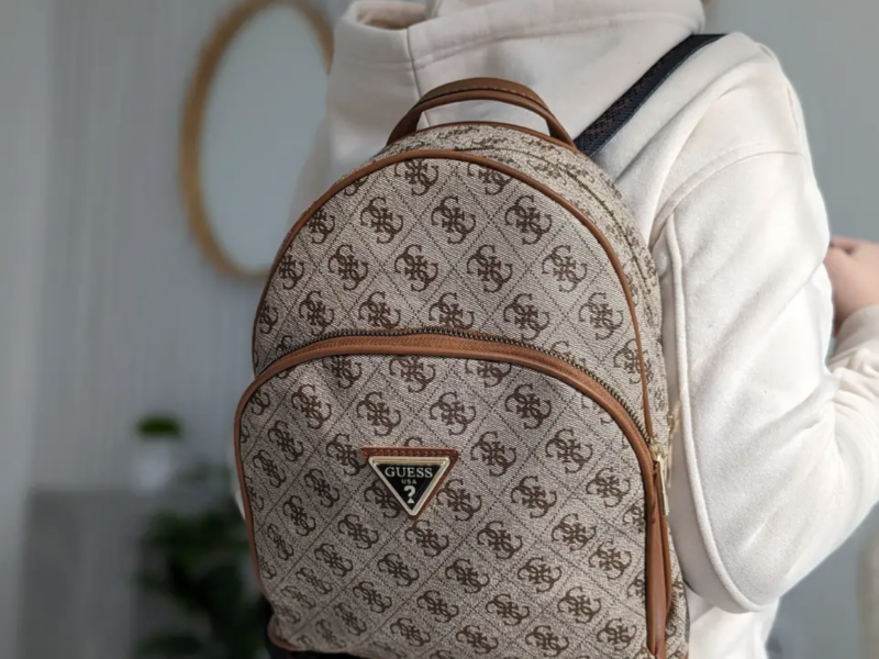 Жіночий коричневий рюкзак guess гесс люкс якість
