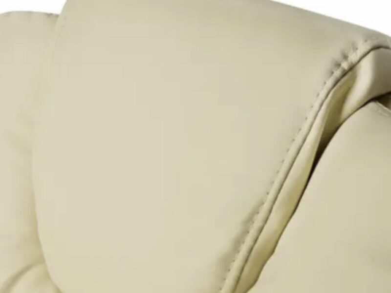 Кресло офисное с подставкой для ног Bonro B-058 бежевое