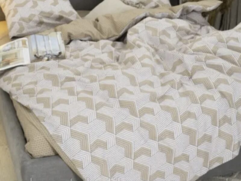 Комплект постільної білизни бренду Viluta розмір Сімейний Ранфорс 24270