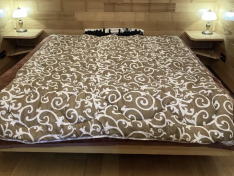 Тепла зимова ковдра на овчині півтораспальна 145*210