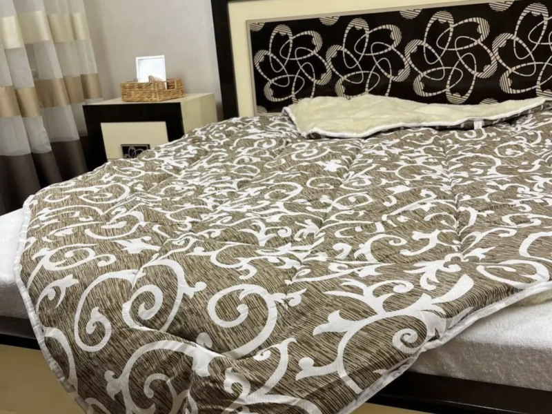 Одеяло овечье с открытым мехом в поликоттоне