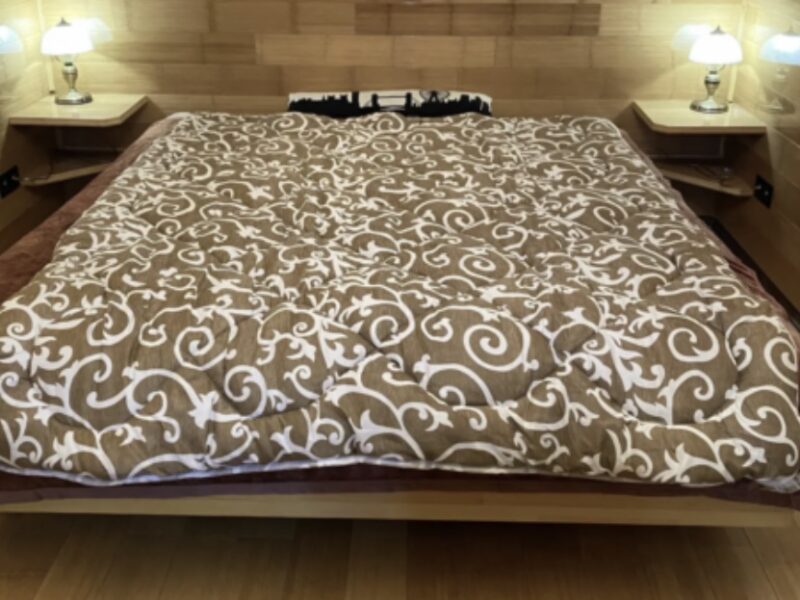 Тепла зимова ковдра на овчині півтораспальна 145*210