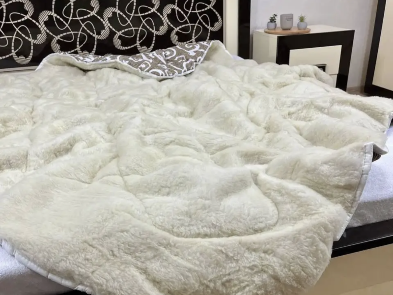 Одеяло овечье с открытым мехом в поликоттоне