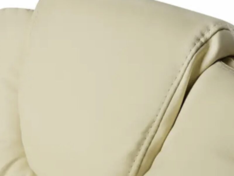 Кресло офисное с подставкой для ног Bonro B-058 бежевое