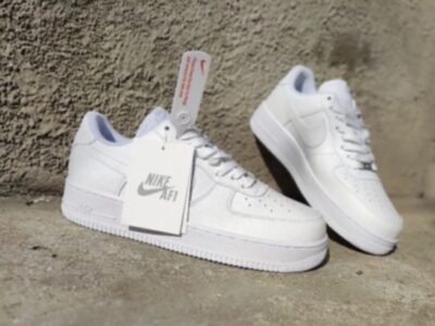 Кроссовки Найк белые женские на утолщенной подошве NIKE Air Force БЕЛЫЕ лицензия натуральная кожа