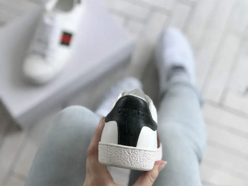 Стильні жіночі кросівки Gucci шкіра брендові