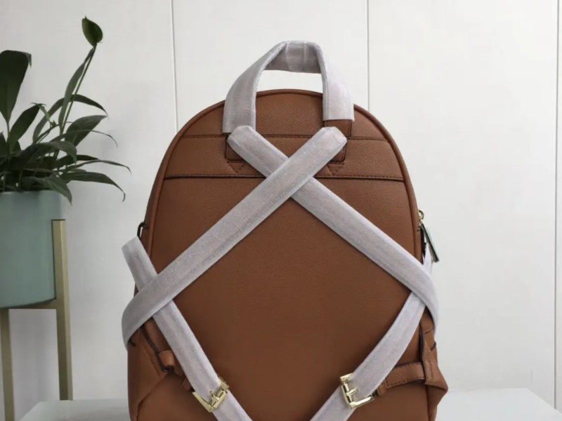 Жіночий рюкзак Michael Kors Rhea Zip G Brown Lux