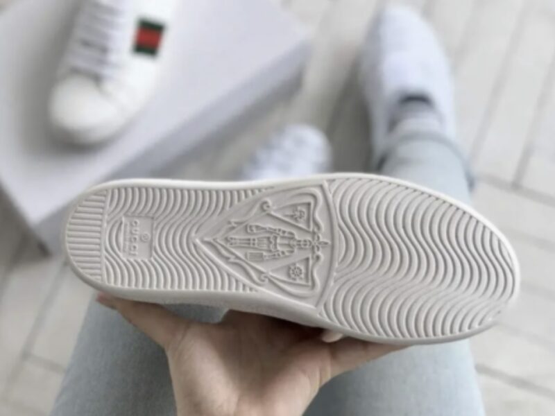 Стильні жіночі кросівки Gucci шкіра брендові