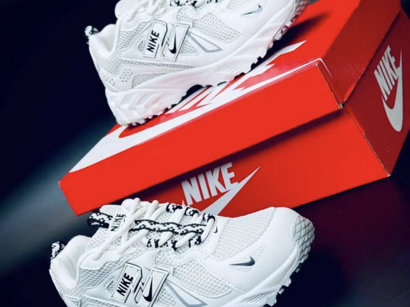 Женские кроссовки Nike Белые спортивные весенние кросівки стильні бігові Код: Nike 16