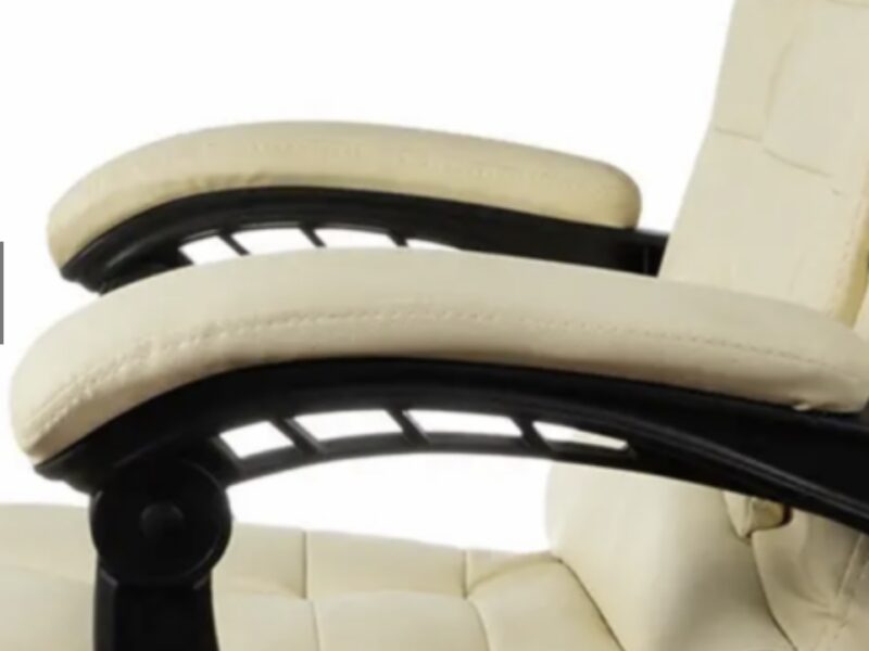 Кресло офисное с подставкой для ног Bonro B-058 бежевое