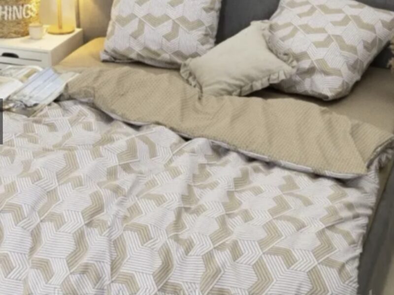 Комплект постільної білизни бренду Viluta розмір Сімейний Ранфорс 24270