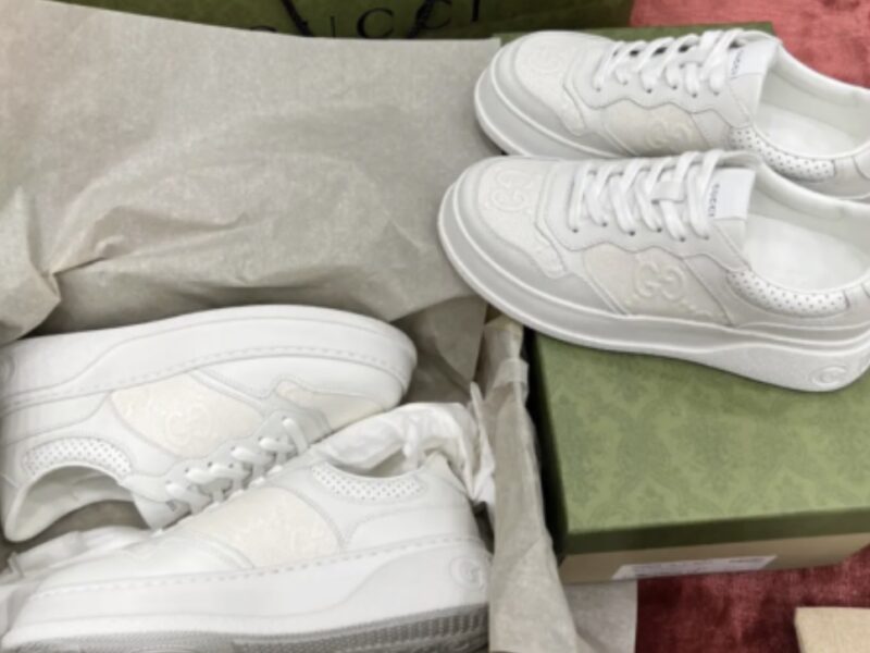 Жіночі білі шкіряні кросівки Gucci Гуччі з перфорацією GG на шнурівці кеди Гучі