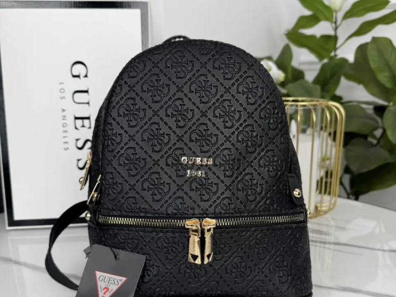 Жіночий рюкзак Guess чорний стьобаний міні Гесс Стильні жіночі рюкзаки та сумки Код: 20520-4