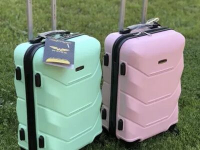 Чемодан дорожній Вализа на 4 колеса Польща