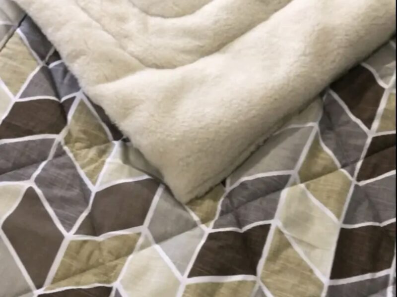 Ковдра-плед двостороння хутряна, бязь, натуральна, з овечої вовни.Євро розмір 200 * 220 см Код: 8333